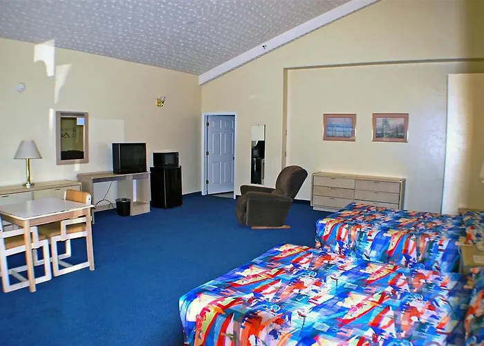 6 Az Hotel